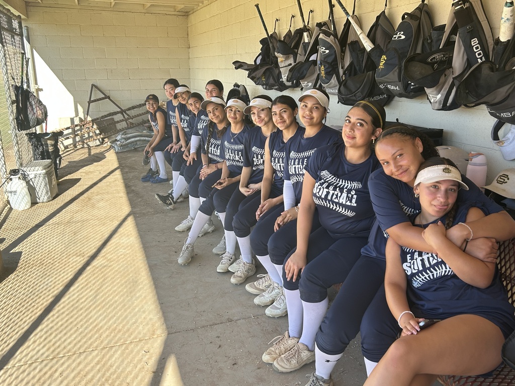 Palm Springs is a wrap. Girls won both games. It was a little warm 103* 🤣😅 Good job ladies..