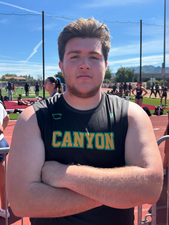 Congratulations to Moises Elias on a new PR in the shot put throw of 40’ 8 1/2”. Let’s Go!!