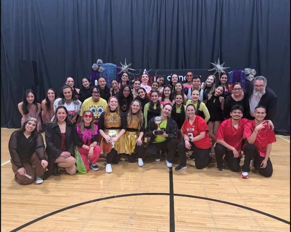 Dancing with the MUN family 💜