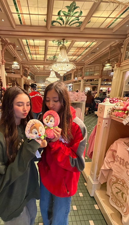 MUN students at Disneyland!!