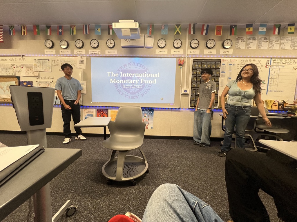 Listening to economic presentations