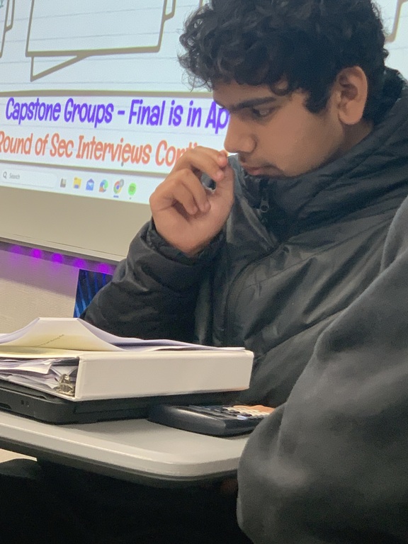 Finishing his work👍