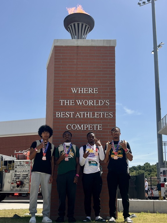 Congratulations to our boys 4x100 relay team as they placed 3rd at the Mt. Sac Relays!!