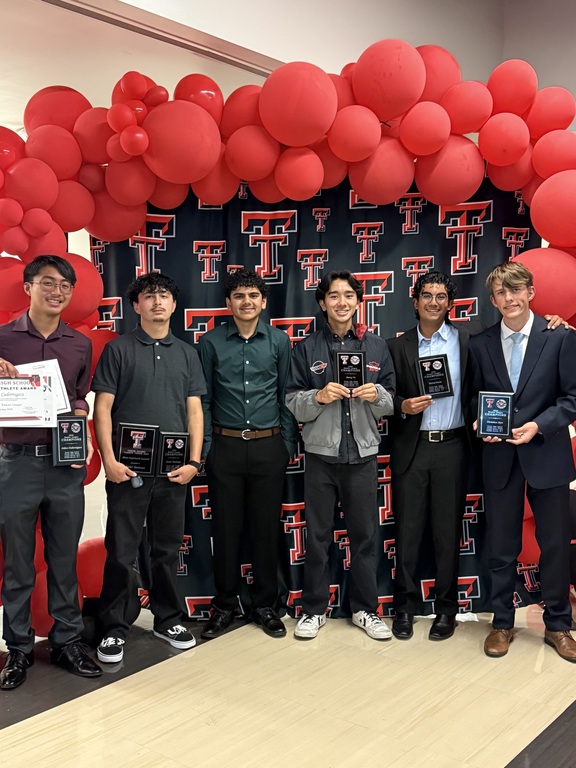 Tustin Tennis Banquet with MUN students