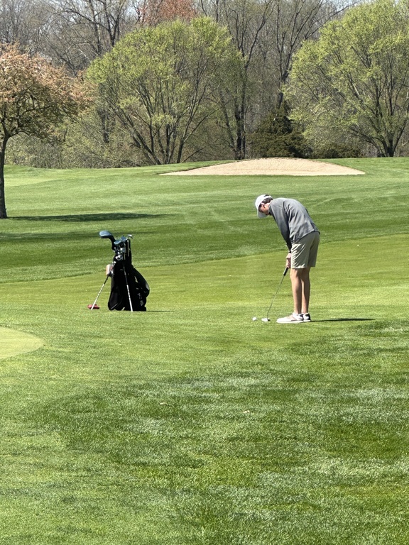 Ben putting from just off the green