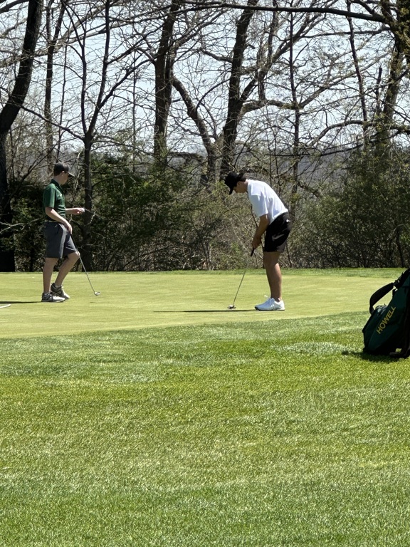 Trevor finishing up a par.