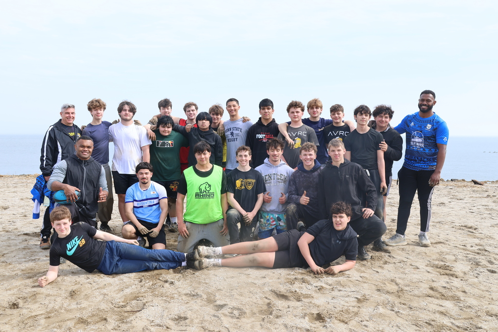 Who remembers how we started training this year?!  Our first outdoor training was at Short Beach in Stratford - a day filled with conditioning, team building challenges, parents vs. player tug of war (parents won that first one!!!) and finished with a fam