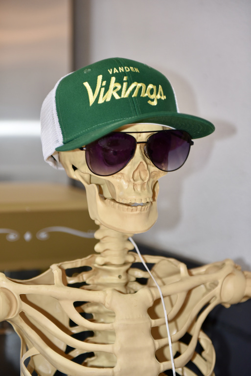 ONE OF OUR TOP SUPPORTERS CAME OUT TO THE CRAFT & CORK , WINE & BAR MR. VANDEN HIMSELF MR . SKELETON , HE LOOK SO LIVELY WITH HIS SHADES ON . HE REMINDED ME,OF SELF.