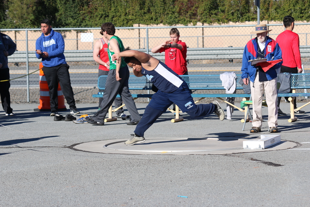 Esteban/shotput