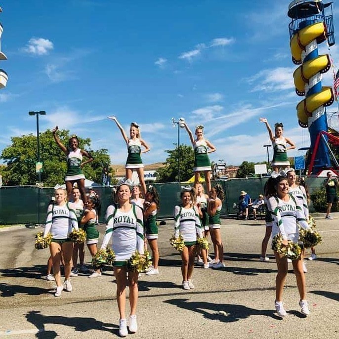 Royal Jv Cheer Stunting at the Simi Days Parade💛