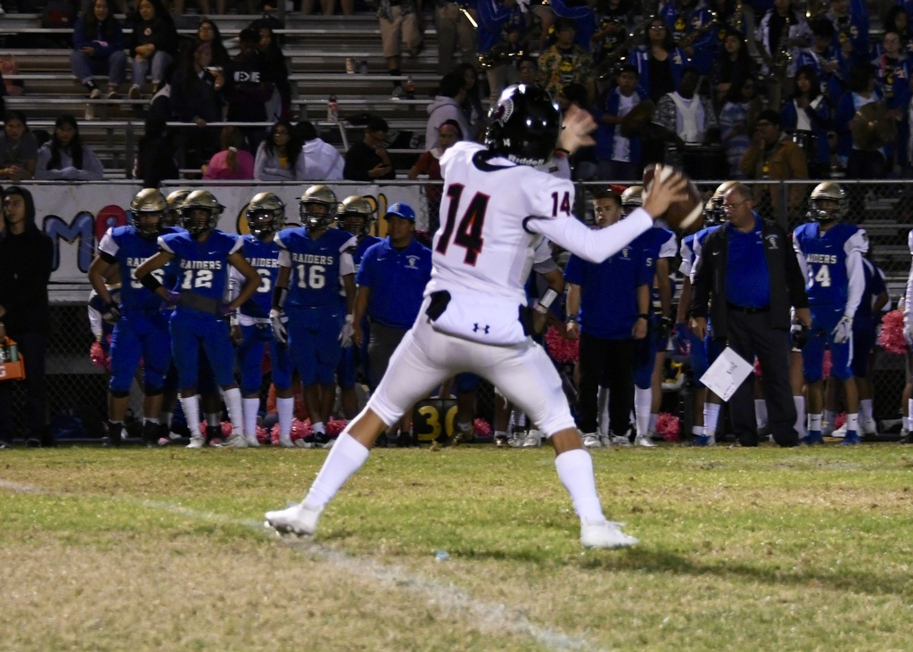 Gaxiola set to pass, incomplete to Osuna..