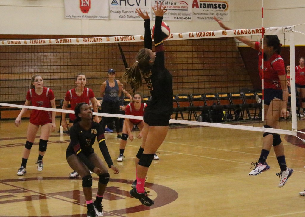 10-10-2019 El Mo vs. Yorba Linda