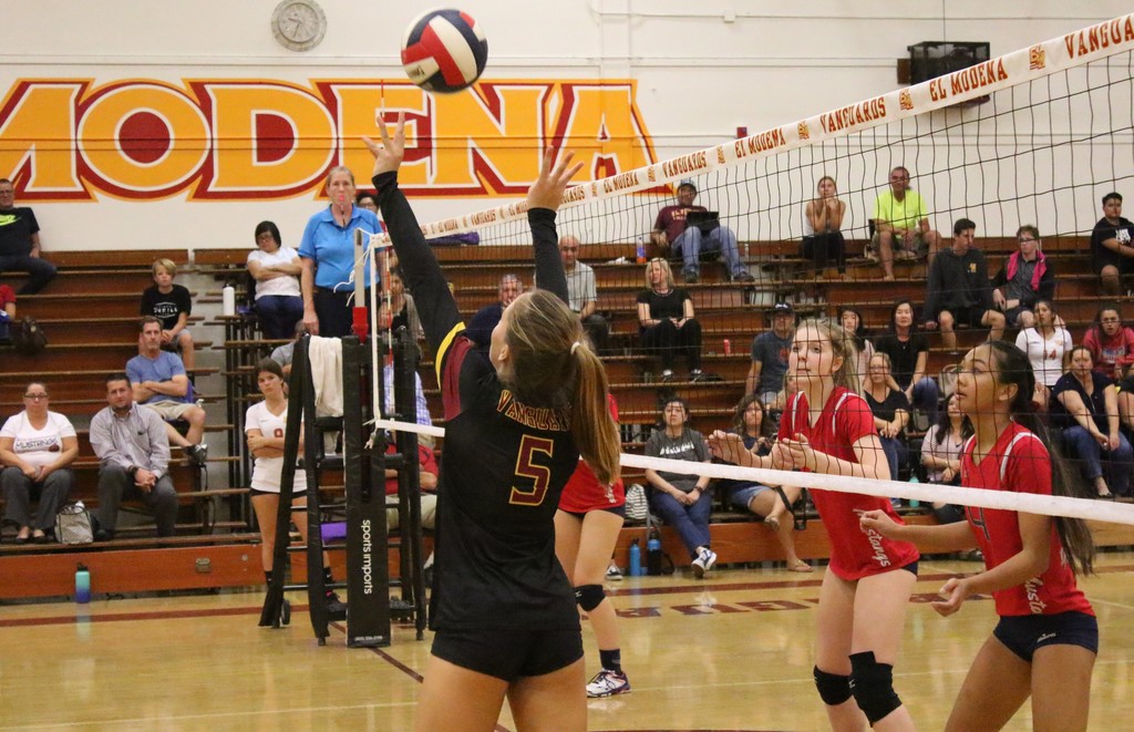 10-10-2019 El Mo vs. Yorba Linda