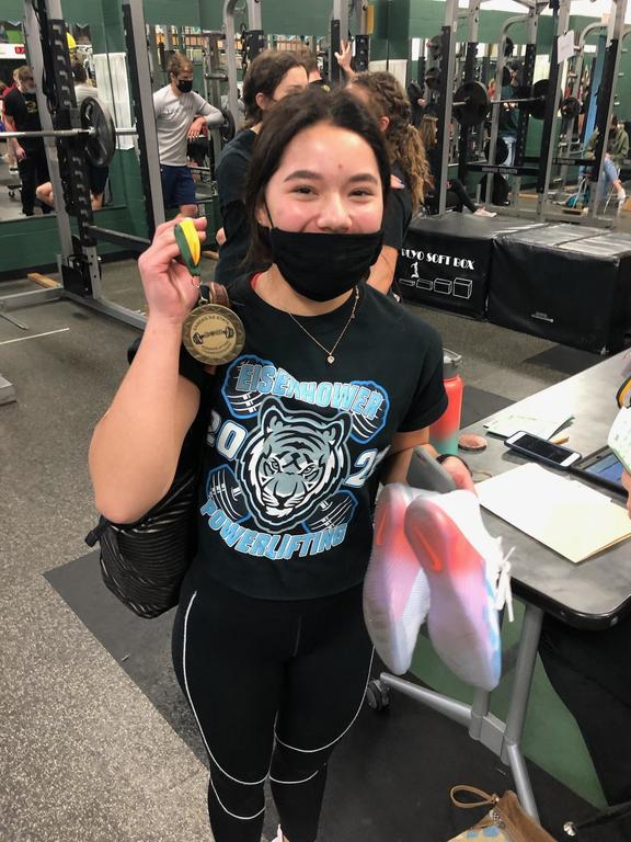 Brewer takes first place in the squat!