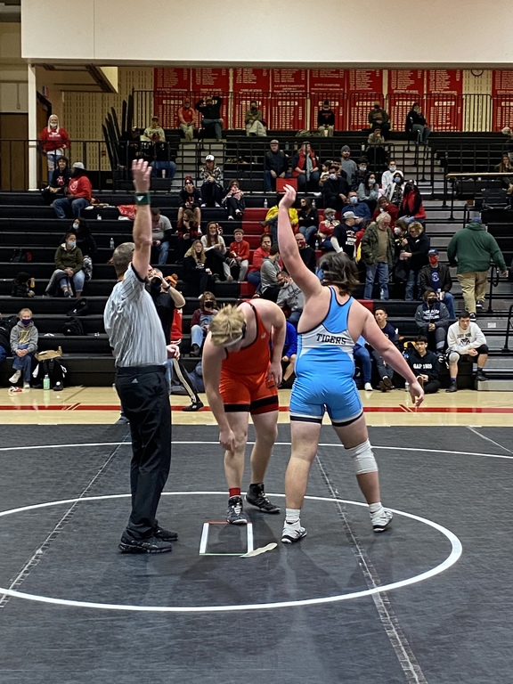 Cade 1st place at 220