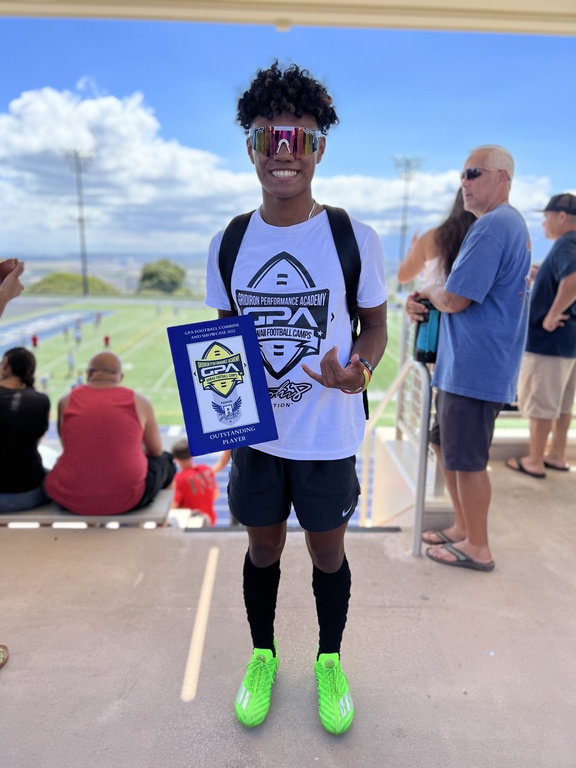 Congrats Jayce Bareng on being named one of the outstanding players at the GPA showcase up at KSK on Saturday 6/25!!!!! #mWo #BleedBlue22