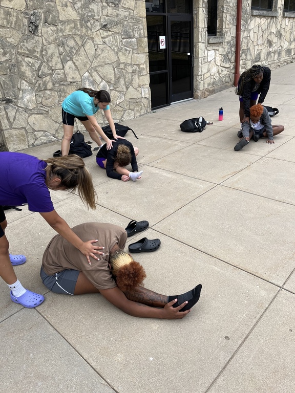 We’ve had a tough week of conditioning and strength training - so we needed extra recovery today! Let’s finish the week strong in the weightroom Friday!